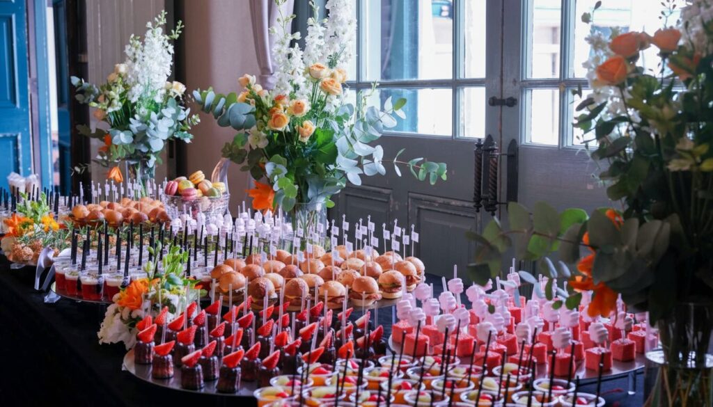 関西エリアで人気のスイーツビュッフェスタイルケータリング｜オモイデファクトリー